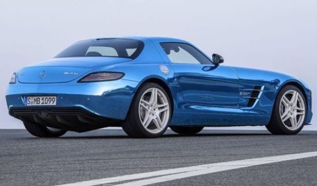 Mercedes yeni modeliyle büyüledi 3