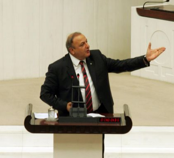 Mecliste Suriye savaşı 15