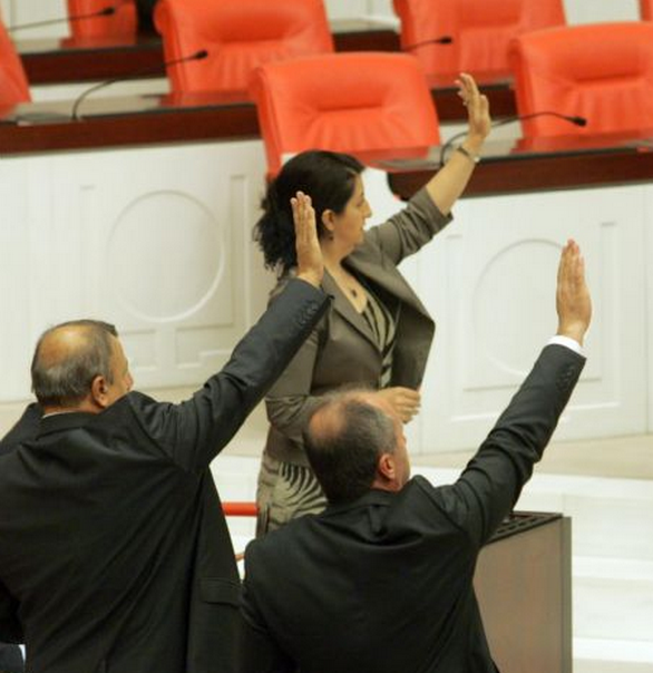 Mecliste Suriye savaşı 16