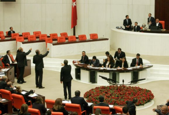 Mecliste Suriye savaşı 19