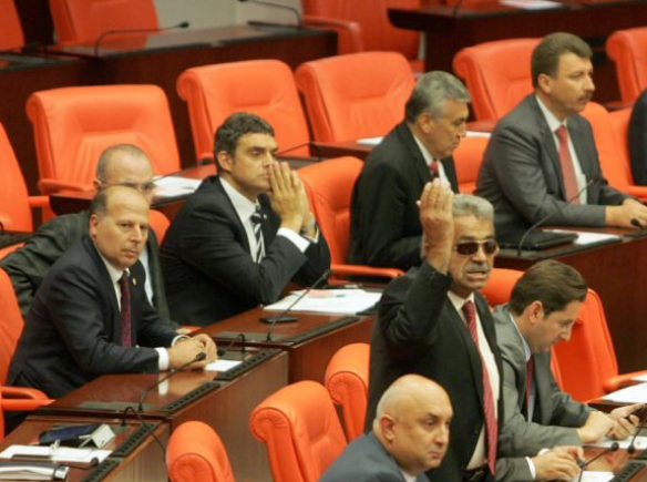 Mecliste Suriye savaşı 22