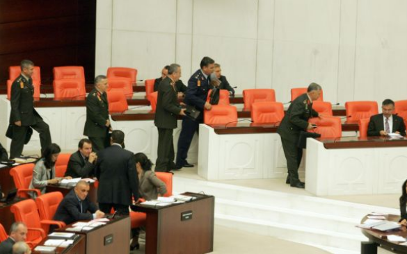 Mecliste Suriye savaşı 35