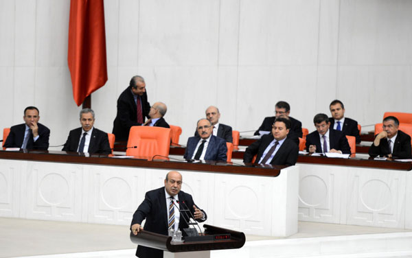 Mecliste Suriye savaşı 50