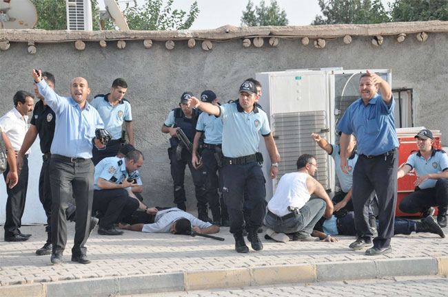 Bombanın düştüğü evin şok görüntüsü 14