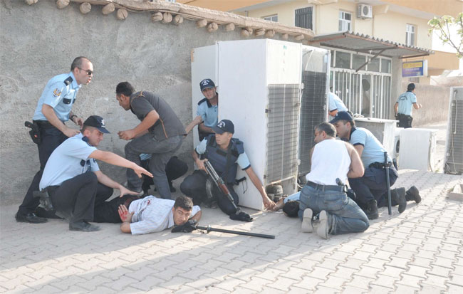 Bombanın düştüğü evin şok görüntüsü 16