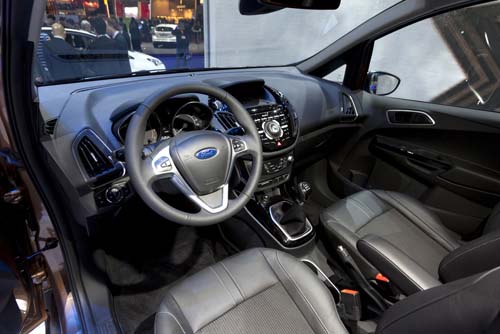 Ford'un gözbebeği B-MAX satışa çıktı 12