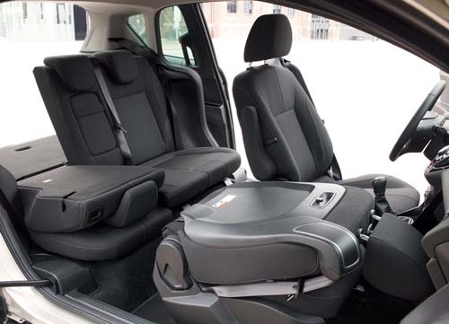Ford'un gözbebeği B-MAX satışa çıktı 17
