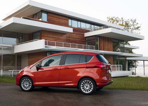 Ford'un gözbebeği B-MAX satışa çıktı 21