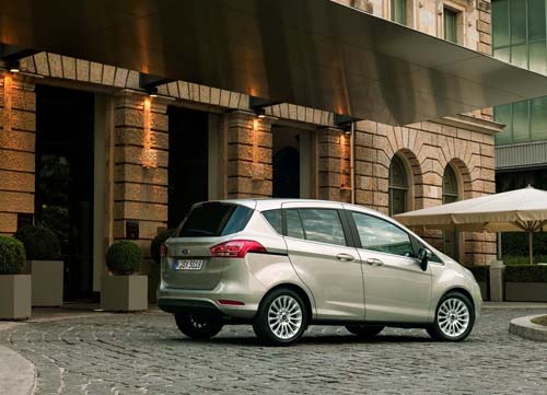 Ford'un gözbebeği B-MAX satışa çıktı 23