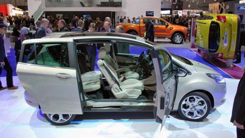 Ford'un gözbebeği B-MAX satışa çıktı 36