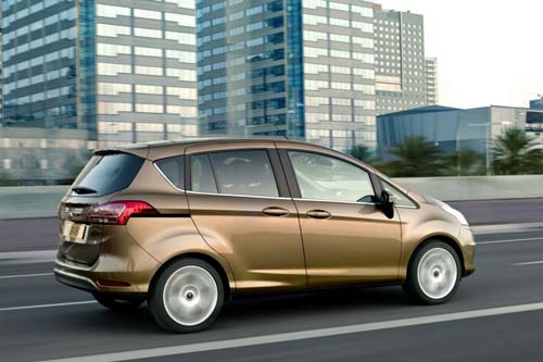 Ford'un gözbebeği B-MAX satışa çıktı 6