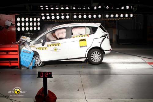 Ford'un gözbebeği B-MAX satışa çıktı 8
