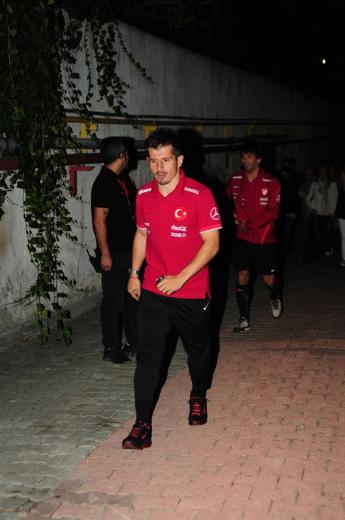 Cem Yılmaz Arda'nın saçlarına takıldı 8