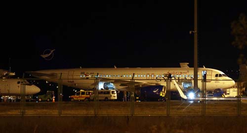Suriye uçağı Ankara'ya indirildi 12