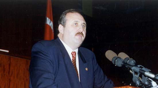 Trafik kazasında ölen ünlüler 14