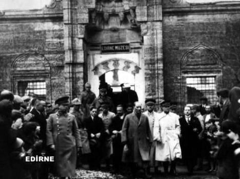 Atatürk'ün ilk kez ortaya çıkan fotoğrafları! 12