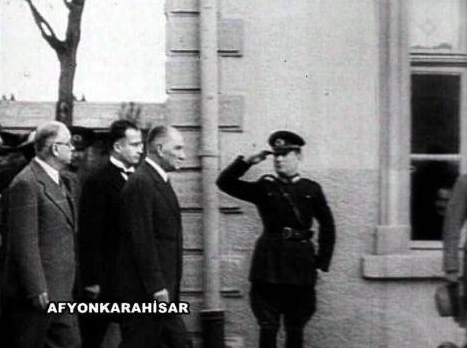 Atatürk'ün ilk kez ortaya çıkan fotoğrafları! 24