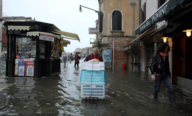 Venedik sular altında kaldı 1