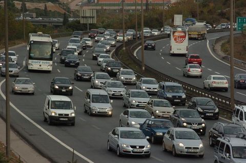 Dikkat! Tatilciler trafiği felç etti 1