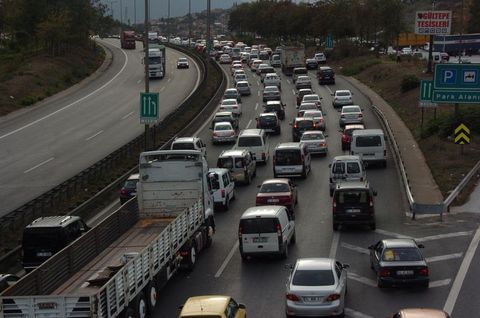 Dikkat! Tatilciler trafiği felç etti 13