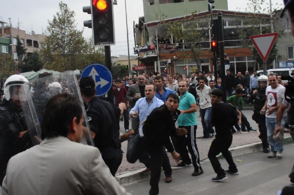 BDP yürüyüşünde olay çıktı 15