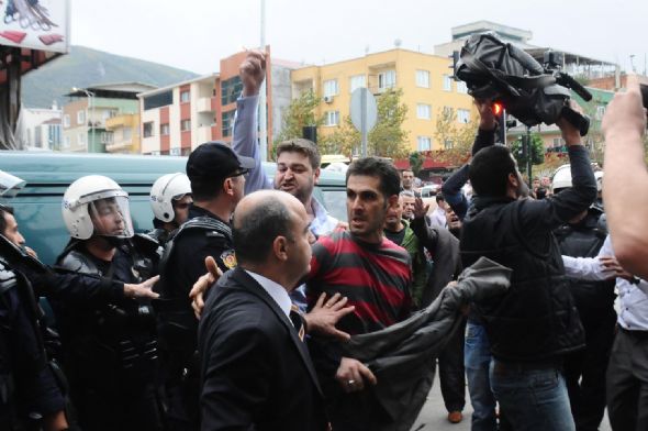 BDP yürüyüşünde olay çıktı 27