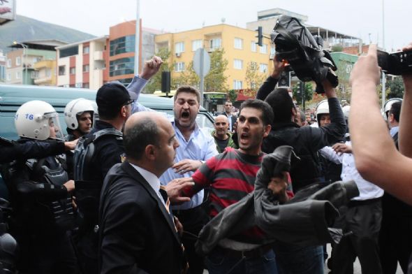 BDP yürüyüşünde olay çıktı 31