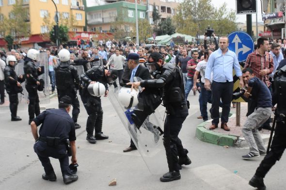 BDP yürüyüşünde olay çıktı 37