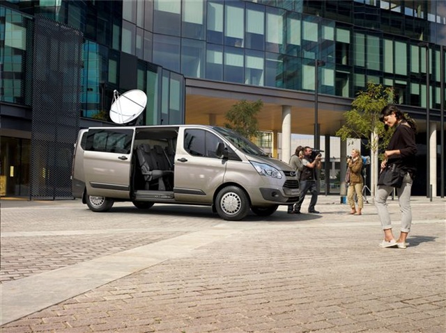 Ford Transit ve Tourneo Custom satışa sunuldu 16