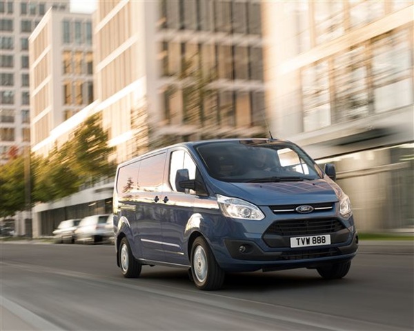 Ford Transit ve Tourneo Custom satışa sunuldu 27