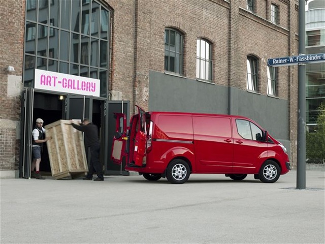Ford Transit ve Tourneo Custom satışa sunuldu 30