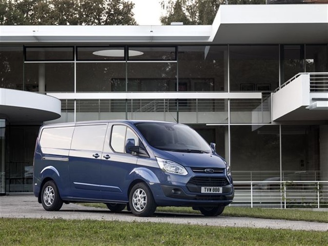 Ford Transit ve Tourneo Custom satışa sunuldu 31