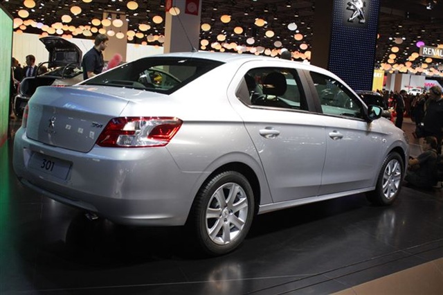 2013 Peugeot 301: Paris 2012 5