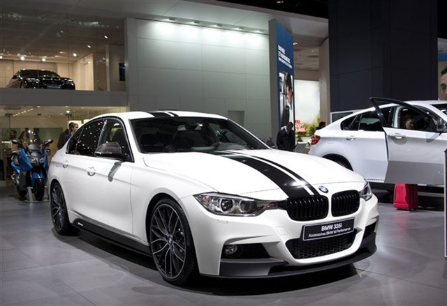 2013 BMW 3 Series M Performance: Paris 2012 8