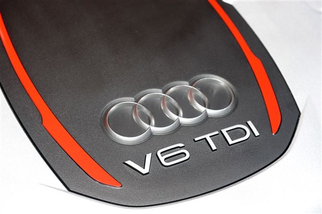 2013 Audi SQ5: Paris 2012 14