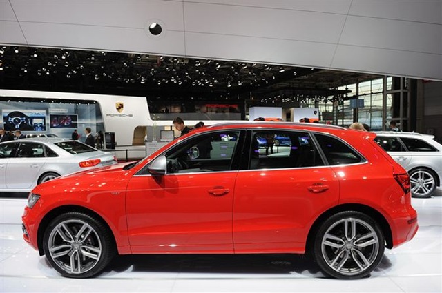 2013 Audi SQ5: Paris 2012 5