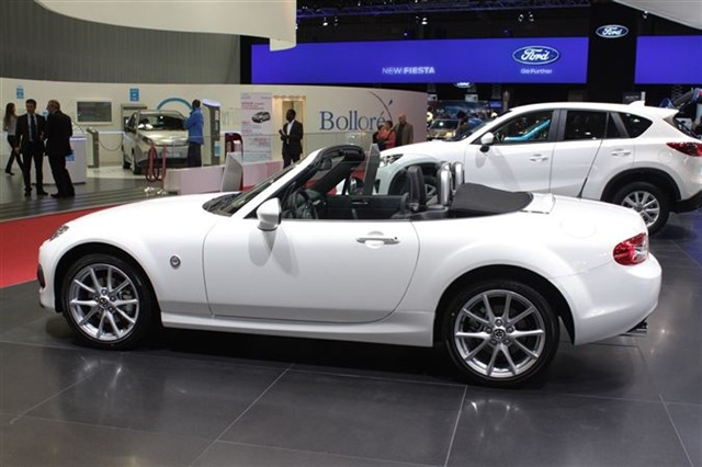2013 Mazda MX-5 Miata: Paris 2012 3