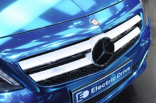 Mercedes-Benz B-Class Electric Drive Concept: Paris 2012 8