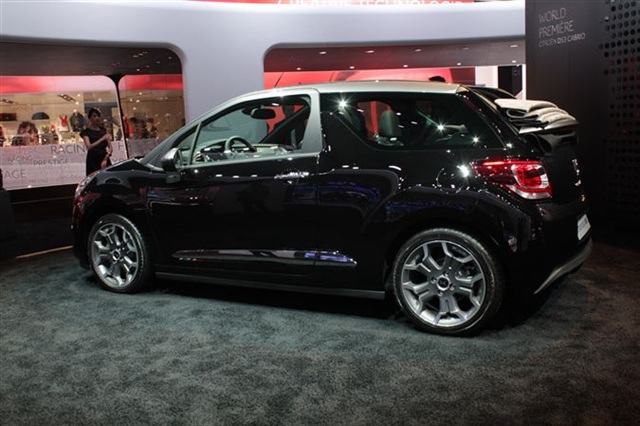 2013 Citroen DS3 Cabrio: Paris 2012 8