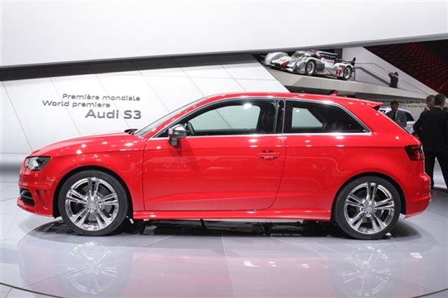 2013 Audi S3: Paris 2012 3
