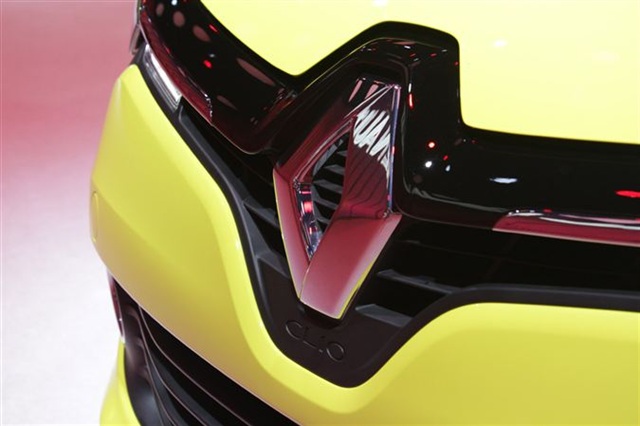 2013 Renault Clio: Paris 2012 11