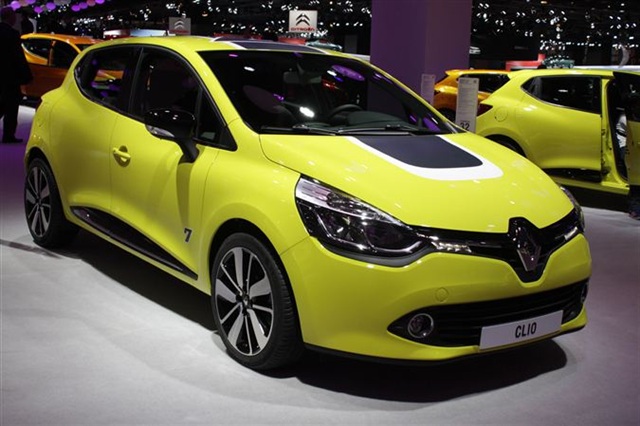 2013 Renault Clio: Paris 2012 2