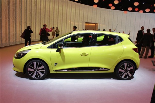 2013 Renault Clio: Paris 2012 5