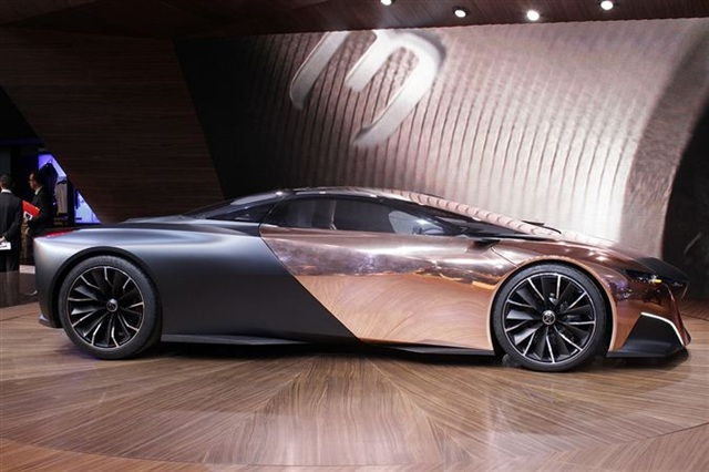 Peugeot Onyx Concept: Paris 2012 10