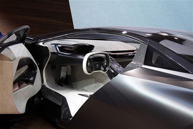 Peugeot Onyx Concept: Paris 2012 21