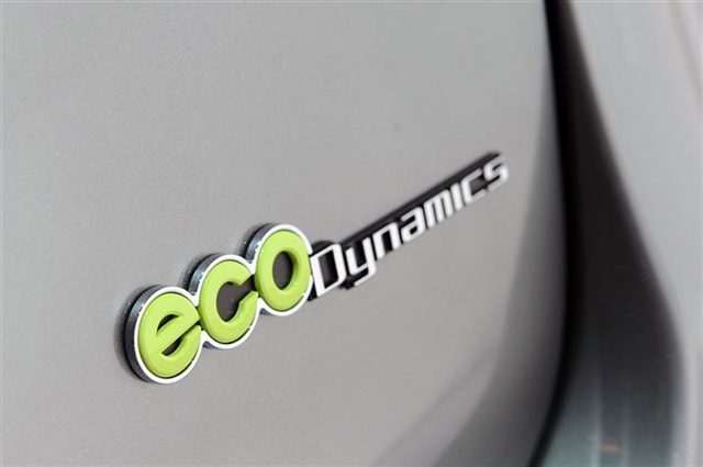 2013 Kia Carens: Paris 2012 7