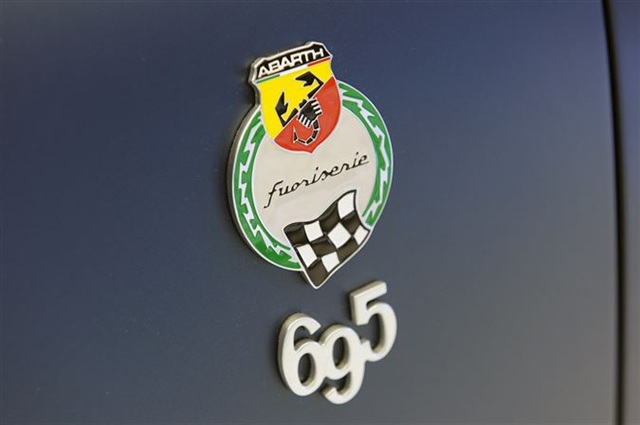 2013 Fiat 500 Abarth Fuori Serie: Paris 2012 17