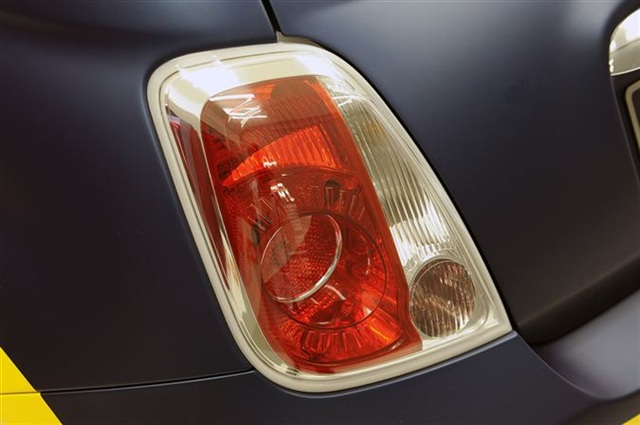 2013 Fiat 500 Abarth Fuori Serie: Paris 2012 18