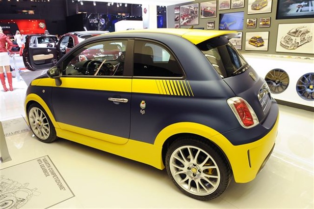 2013 Fiat 500 Abarth Fuori Serie: Paris 2012 7