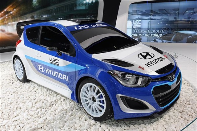 Hyundai i20 WRC: Paris 2012 1